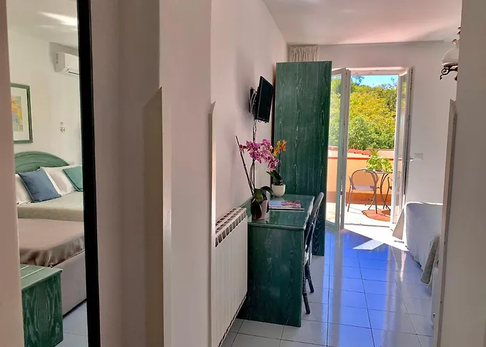 Ξενοδοχείο Flavio 3*