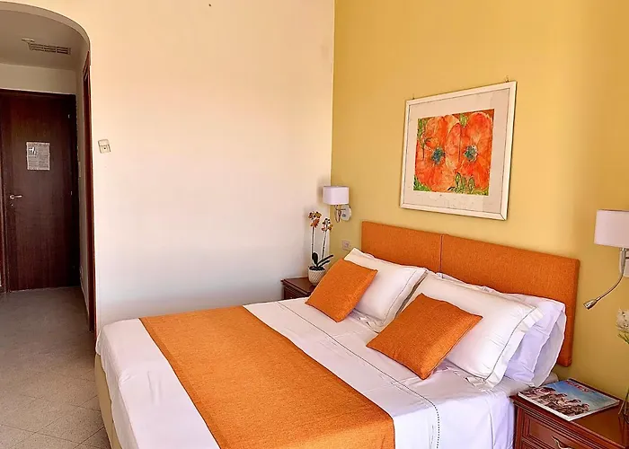 Ξενοδοχείο Flavio 3*